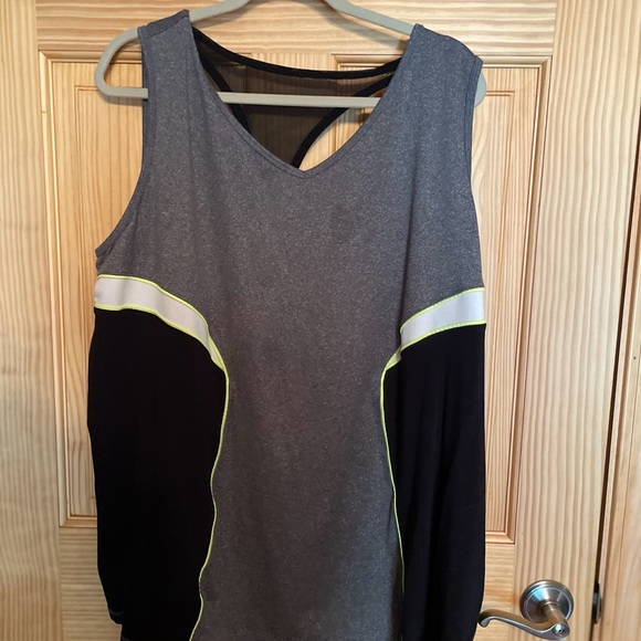 Catherines 3 piece activewear… tank, pants and jacket size 2X like new - Picture 4 of 5